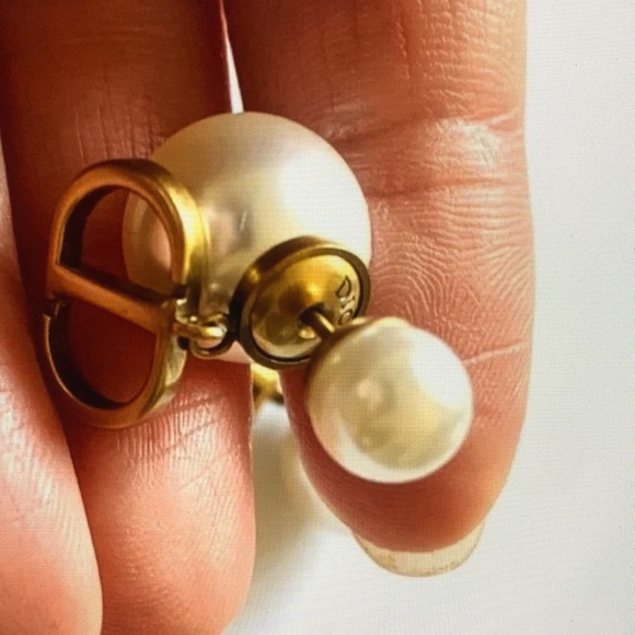 Gold Earrings - Picture 3 of 5